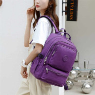 Mochila de Nylon Impermeable y Colorida para Mujer - Moderna y Espaciosa (31x43x5 cm)